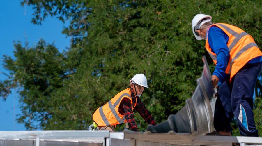 Expert Emergency Roof Repairs services in Prairieville, LA